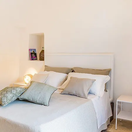 Borgo Canonica 4*