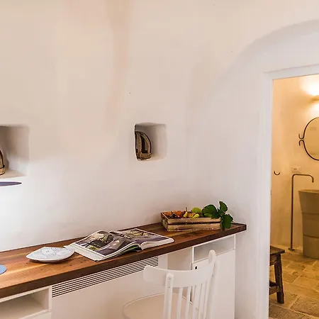 Borgo Canonica 4*