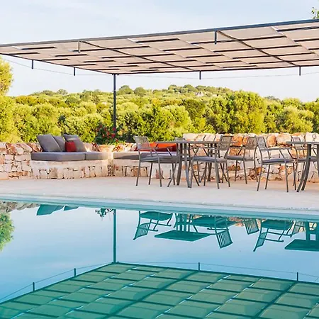 Borgo Canonica فندق تْشيستيرنِنو