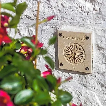 Borgo Canonica 4*