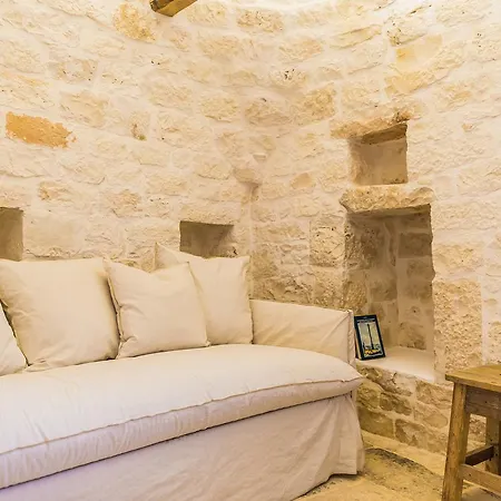 Borgo Canonica Szálloda