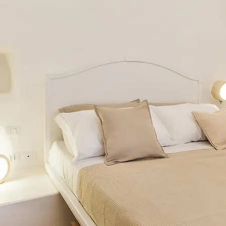 Borgo Canonica فندق تْشيستيرنِنو