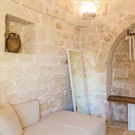 Borgo Canonica فندق 4*