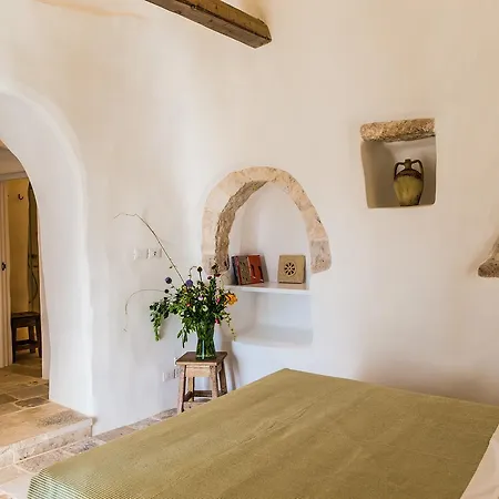 Borgo Canonica 4*