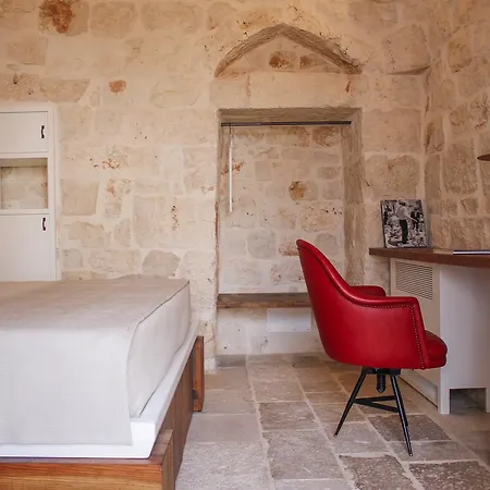 Borgo Canonica 4* 치스테르니노